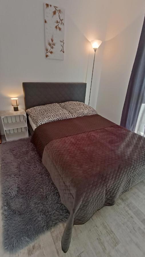 Apartament Na Kruczej Lubiń Esterno foto