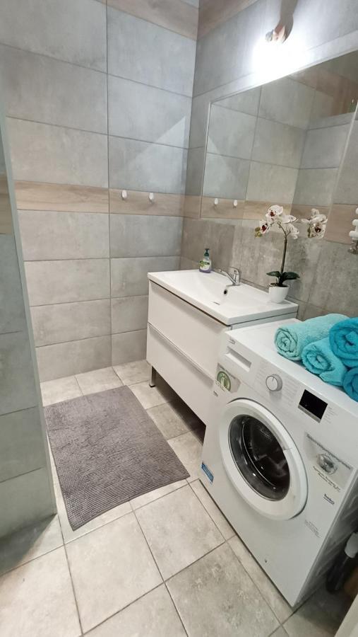 Apartament Na Kruczej Lubiń Esterno foto